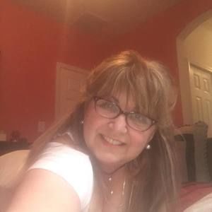 Meet your Posher, Nieves